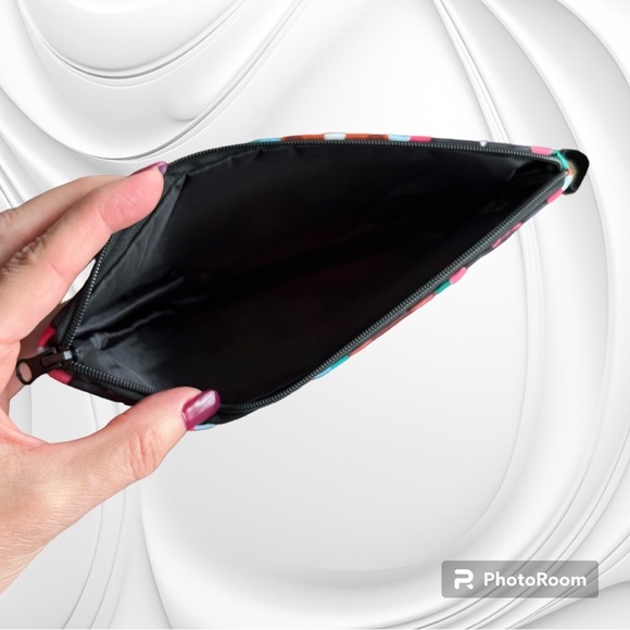 🐶🆕 Super Cool Makeup bag or Pencil Case with Dog Theme - Picture 2 of 3